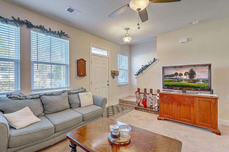 824 W 3rd N St, Summerville, SC 29483