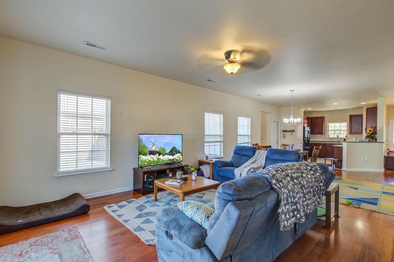 646 Savannah River Dr, Summerville, SC 29485