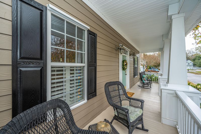 671 Fair Spring Dr, Charleston, SC 29414