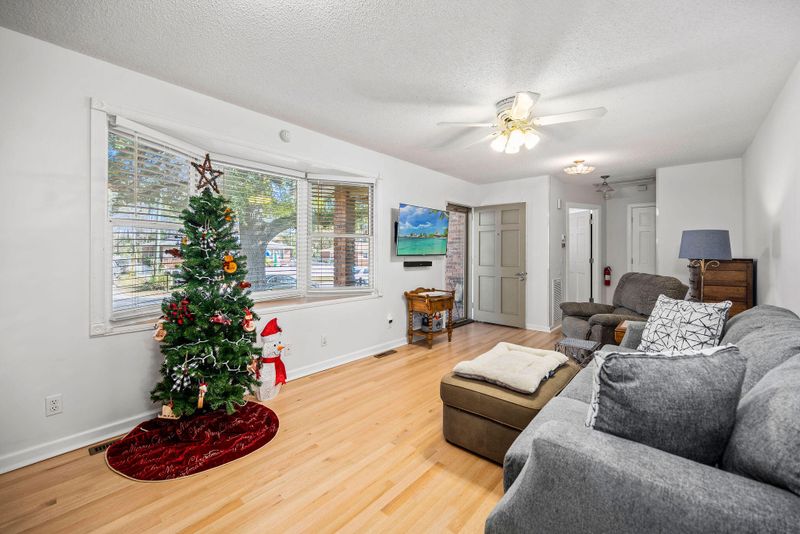 5535 Boots Ave, North Charleston, SC 29406