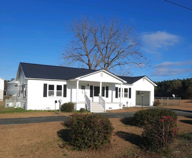368 Tunnel Rd, Harleyville, SC 29448