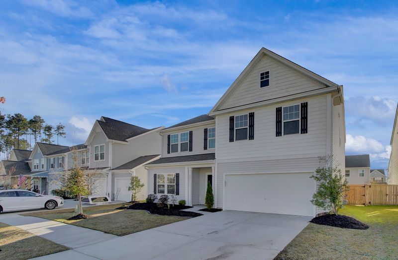 207 Wood Thrush Way, Summerville, SC 29486
