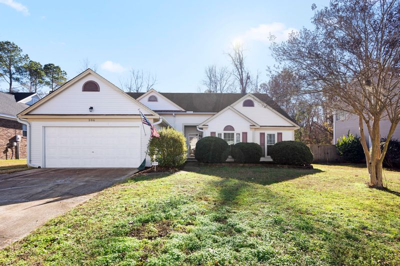 206 Smithfield Ave, Summerville, SC 29485