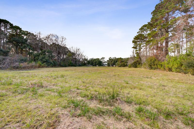 7122 Lady Elizabeth Ln, Wadmalaw Island, SC 29487