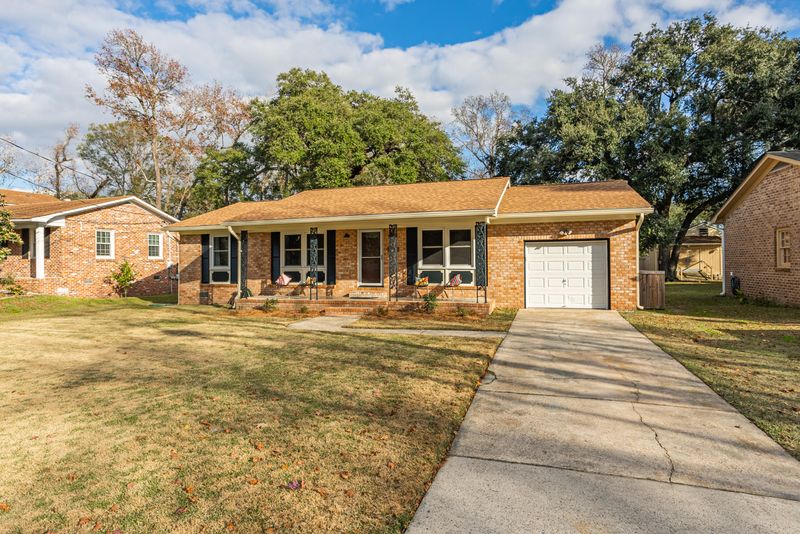 6 Heathwood Dr, Charleston, SC 29407