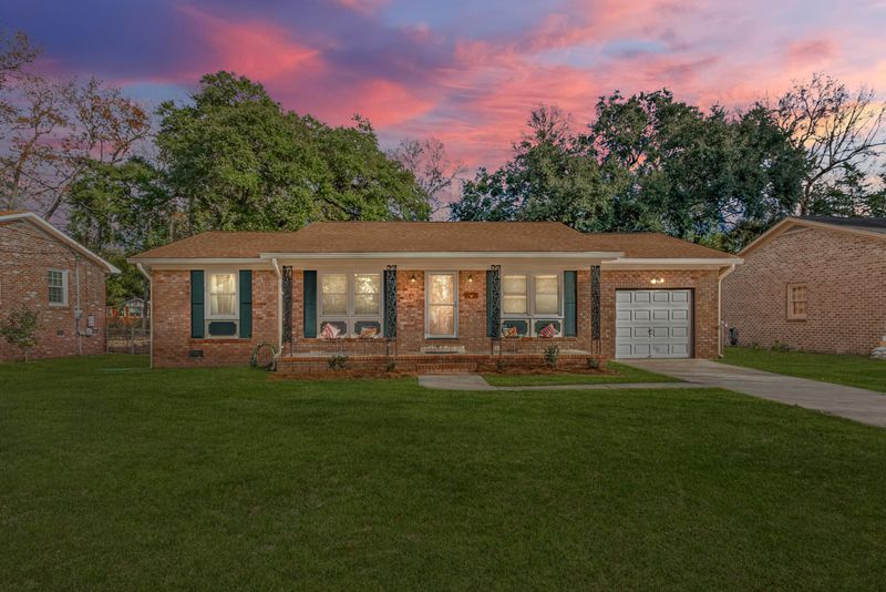 6 Heathwood Dr, Charleston, SC 29407