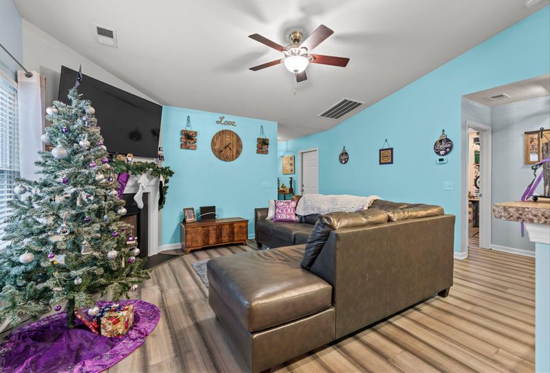 155 Coosawatchie St, Summerville, SC 29485