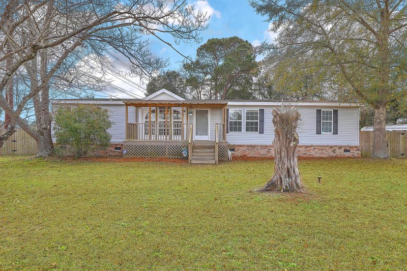 623 Bryan Dr, Moncks Corner, SC 29461