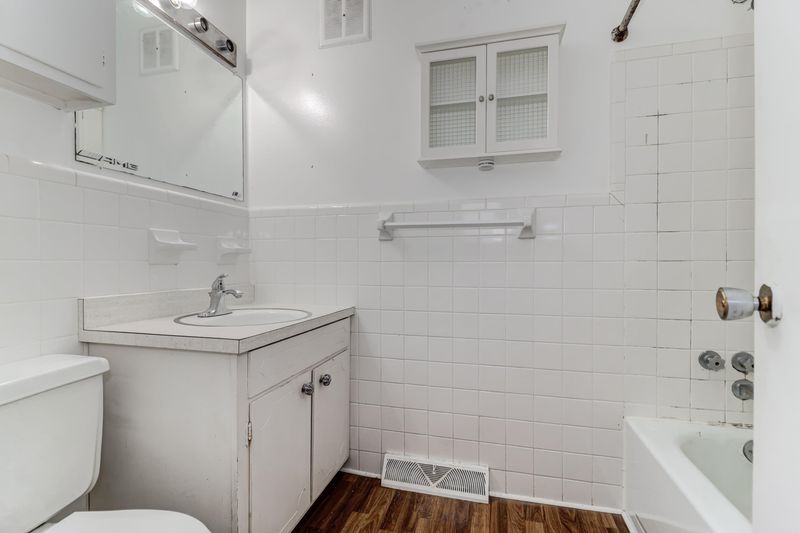 1 Poulnot Ln #12, Charleston, SC 29401