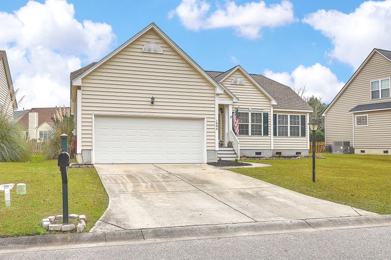 1093 Willoughby Ln, Mount Pleasant, SC 29466