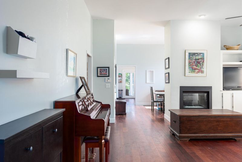 343 Kingston Ln, Mount Pleasant, SC 29464