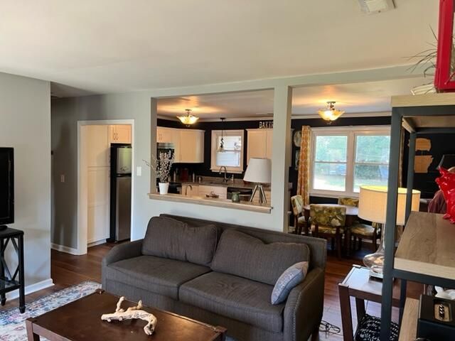 950 Nabors Dr, Charleston, SC 29412