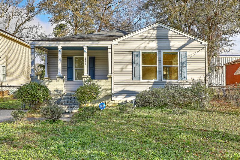 2221 Bailey Dr, North Charleston, SC 29405