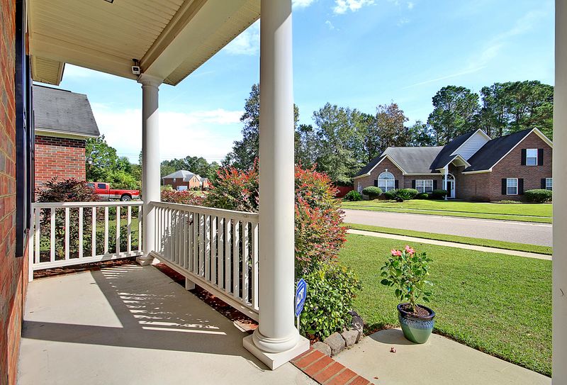 108 Dasharon Ln, Goose Creek, SC 29445