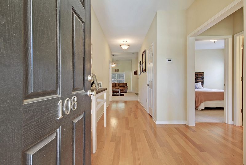 108 Dasharon Ln, Goose Creek, SC 29445
