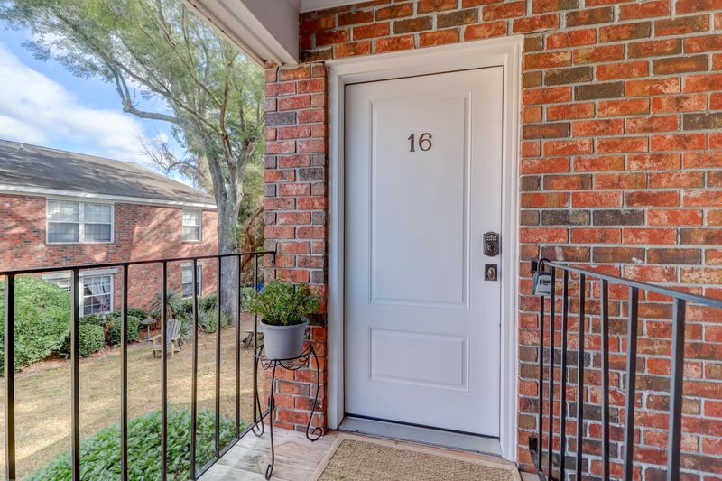 1240 Fairmont Ave #16, Mount Pleasant, SC 29464