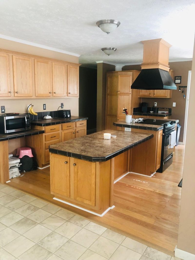 524 Old Fort Dr, Ladson, SC 29456