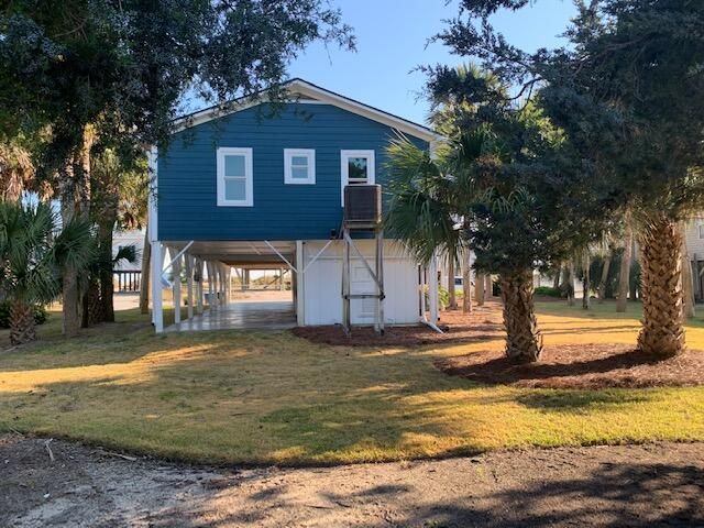 117 Palmetto Blvd, Edisto Beach, SC 29438