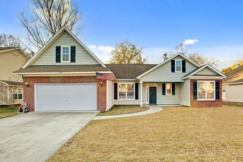 7825 Spring Creek Rd, North Charleston, SC 29418