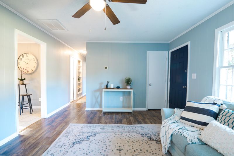 6247 Hollywood Dr, Hollywood, SC 29449