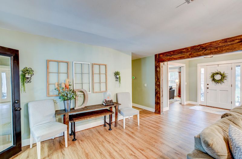 2193 Hummingbird Ln, Summerville, SC 29483