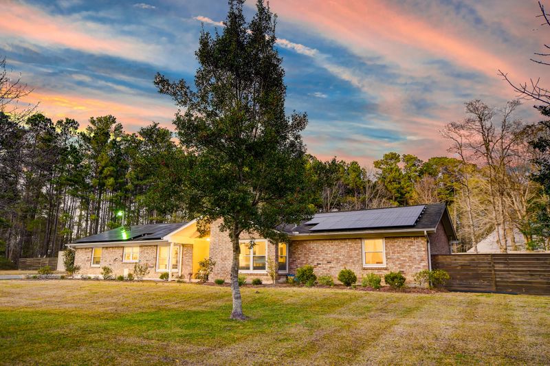 2193 Hummingbird Ln, Summerville, SC 29483