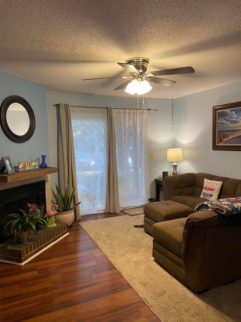 1402 Camp Rd #10 B, Charleston, SC 29412