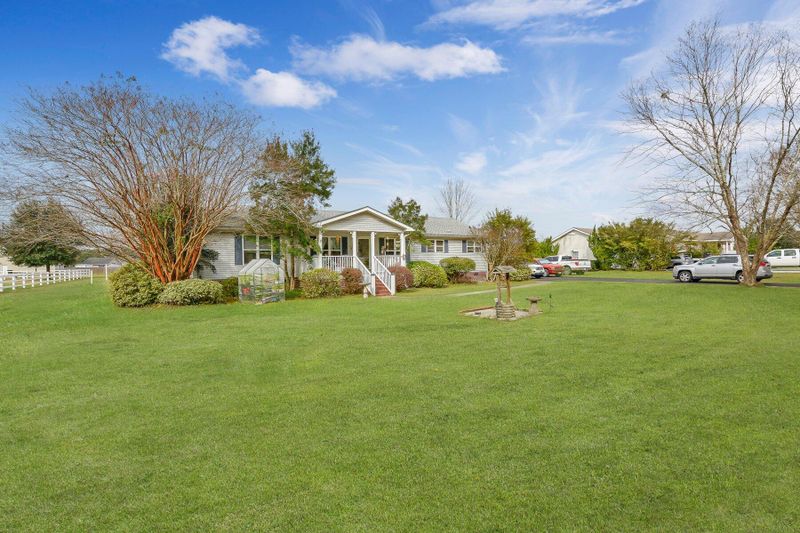 1126 Old Cherry Hill Rd, Moncks Corner, SC 29461