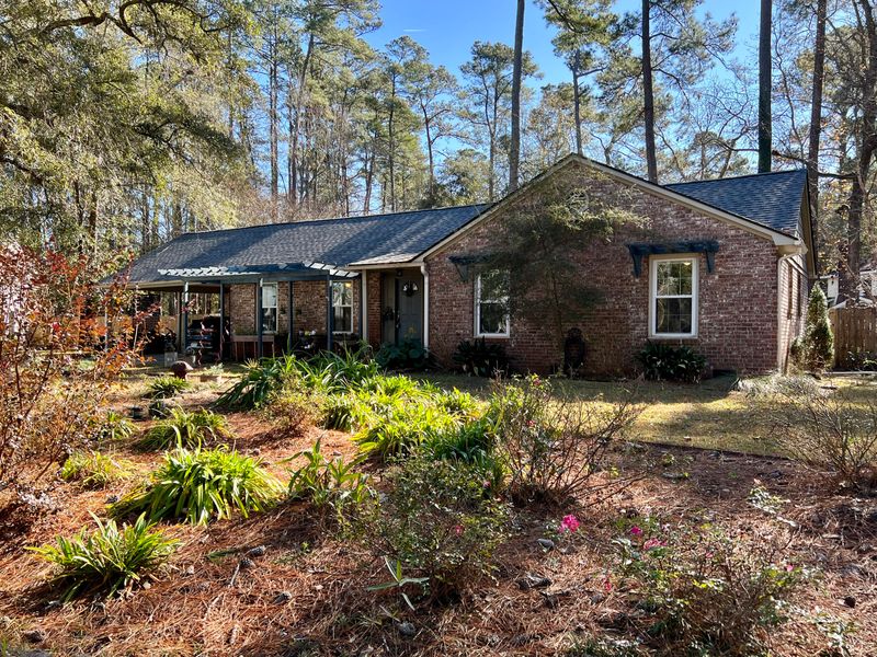 102 Millbrook Cir, Summerville, SC 29485