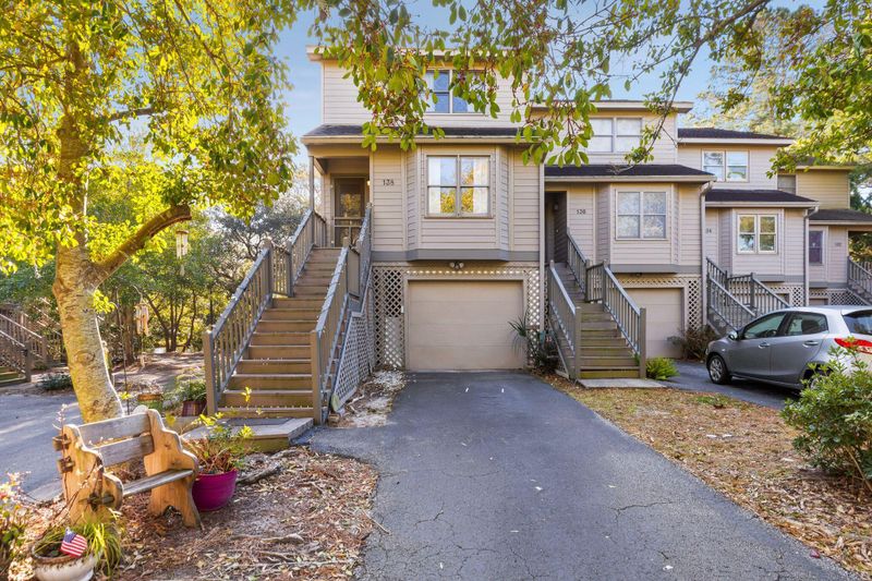 138 River Breeze Dr, Charleston, SC 29407