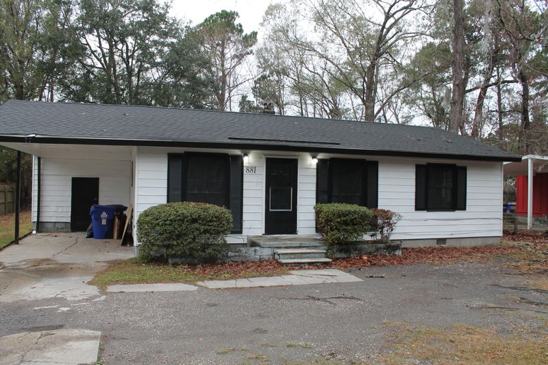 881 Savage Rd, Charleston, SC 29414