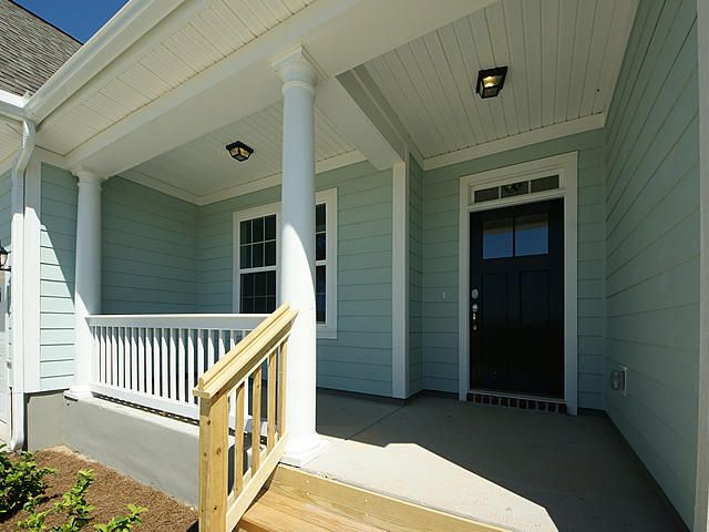 697 Black Pine Rd, Moncks Corner, SC 29461
