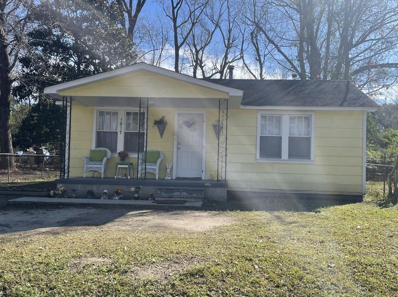 1917 Harper St, North Charleston, SC 29406