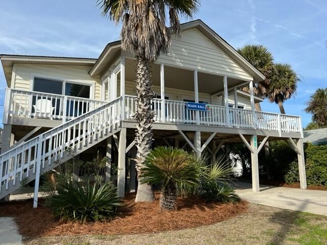 143 Palmetto Blvd, Edisto Beach, SC 29438