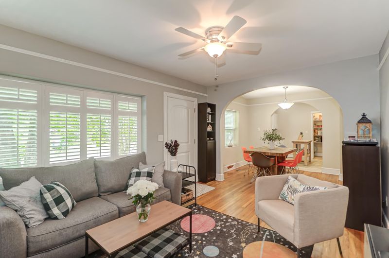 5744 Pilgrim Ave, Hanahan, SC 29410