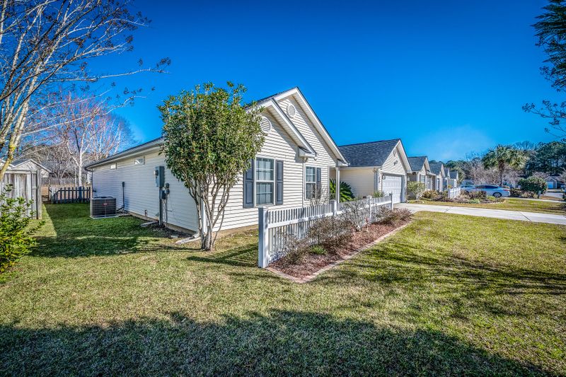 226 Moon Dance Ln, Summerville, SC 29483