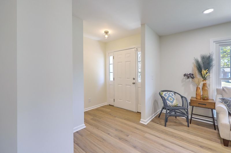 110 Saint Marks Dr, Goose Creek, SC 29445