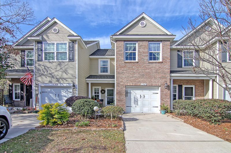 1707 Restoration Ct, Charleston, SC 29414