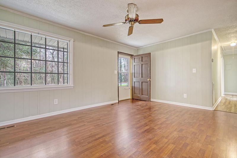 115 Singing Pines Rd, Saint George, SC 29477