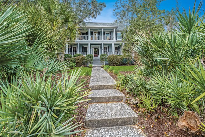 540 Barbados Dr, Charleston, SC 29492