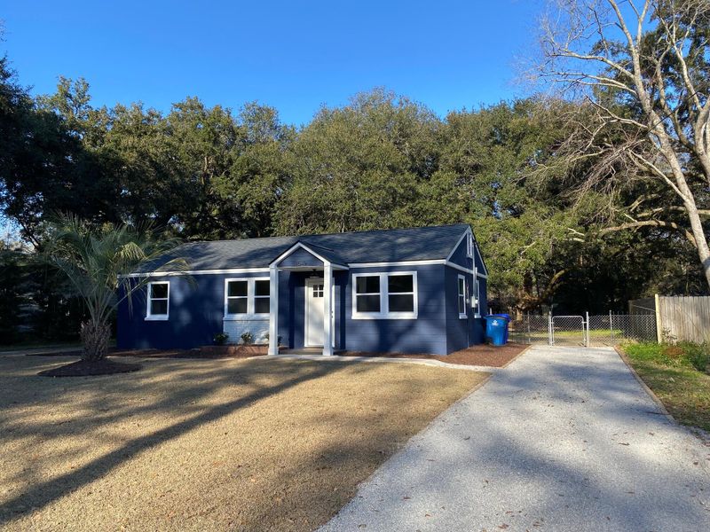 1549 Burnswick Dr, Johns Island, SC 29455