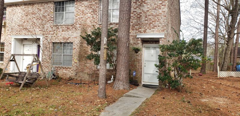 306 Crestview Dr #D, Summerville, SC 29485