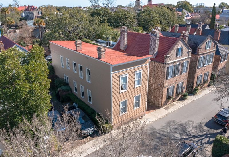 100 King St, Charleston, SC 29401