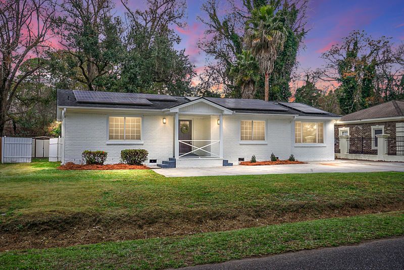 41 Rice Dr, Charleston, SC 29407