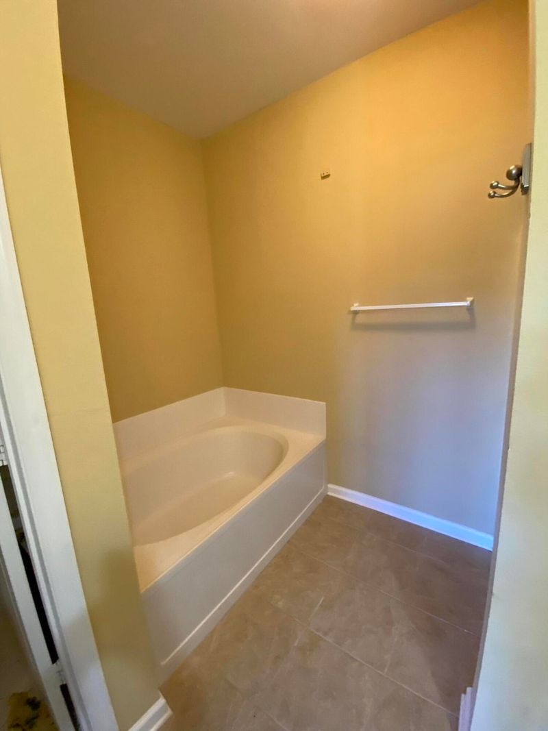 1475 Cambridge Lakes Dr #108, Mount Pleasant, SC 29464