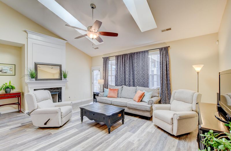 9334 Ayscough Rd, Summerville, SC 29485