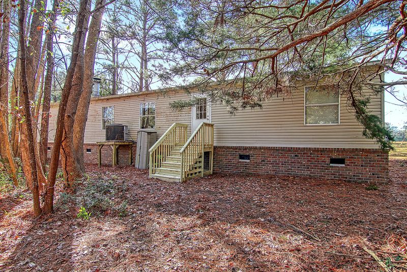 4650 Burdens Rd, Meggett, SC 29449