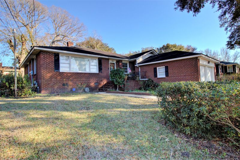 5044 Victoria Ave, North Charleston, SC 29405