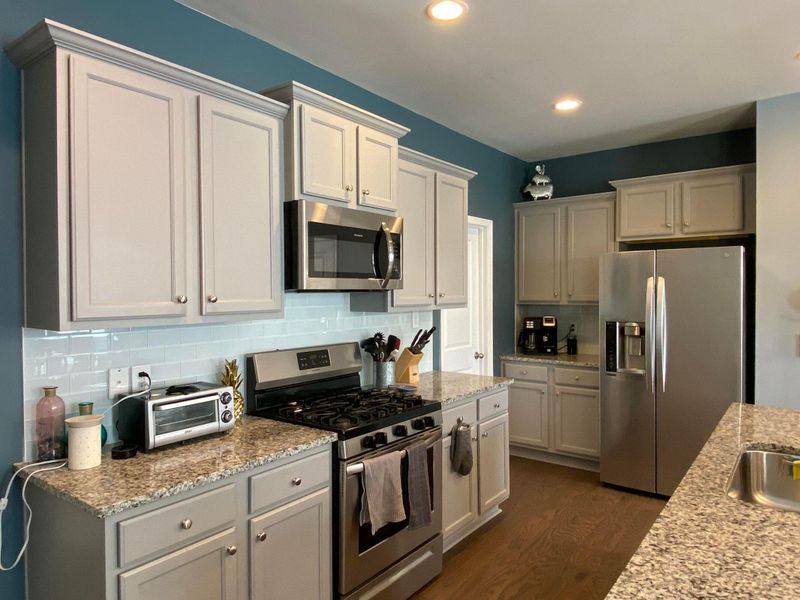 421 Zenith Blvd, Summerville, SC 29486