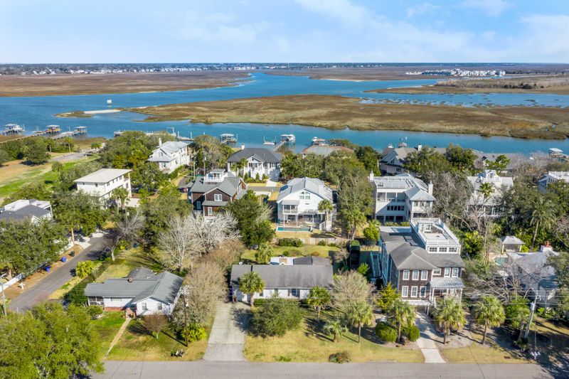 1306 Thompson Ave, Sullivans Island, SC 29482